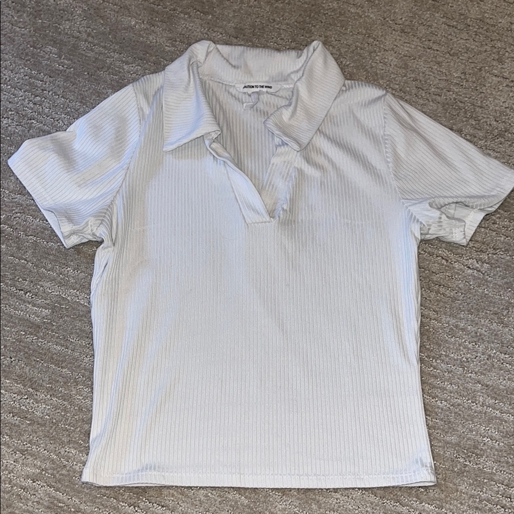 White Ribbed Collar T-shirt